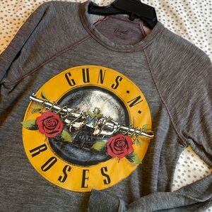 Guns and roses pullover